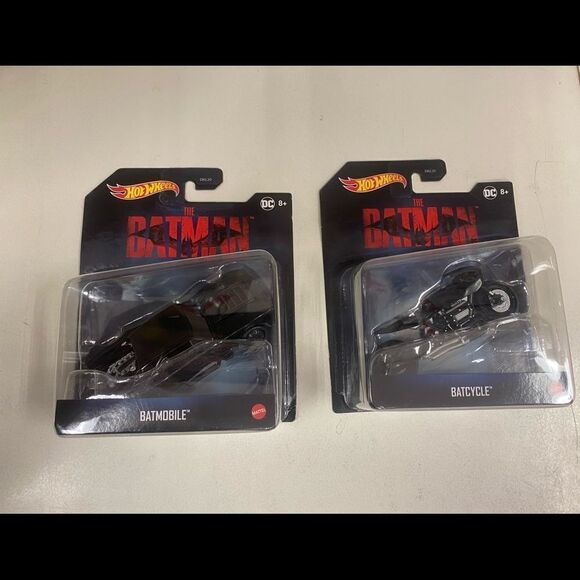 2022 Hot Wheels DC The Batman Movie - Lot of 2 - BATCYCLE & BATMOBILE - Picture 1 of 5